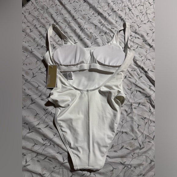 Michael Kors PRIDE Logo Swimsuit, size 4 - Picture 5 of 6